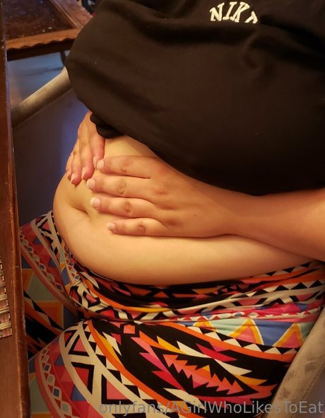 Agirlwholikestoeat