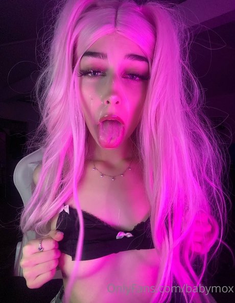 Nacktes geleaktes OnlyFans-Foto von Babymox