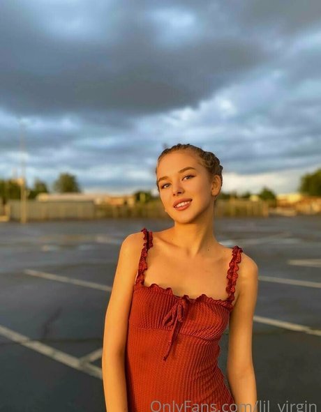 Nacktes geleaktes OnlyFans-Foto von Lilvirgin