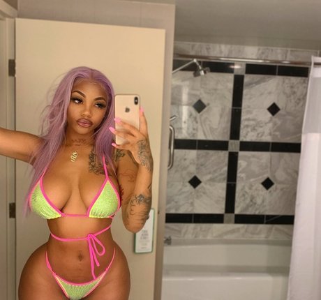 Nacktes geleaktes OnlyFans-Foto von Brandi Sheri
