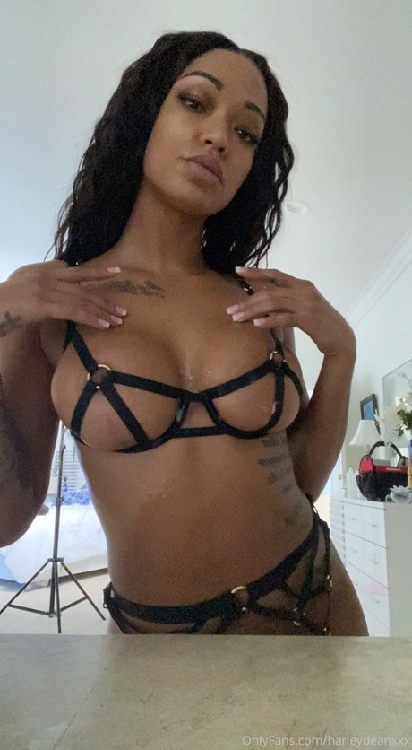 Nacktes geleaktes OnlyFans-Foto von Harley Dean