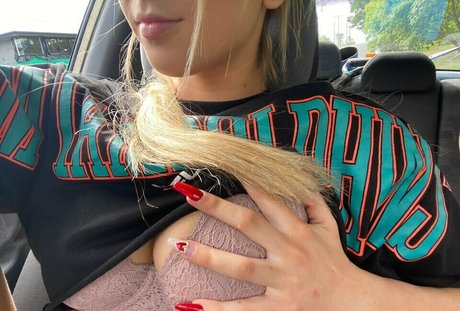 Nacktes geleaktes OnlyFans-Foto von Ellasbtsx