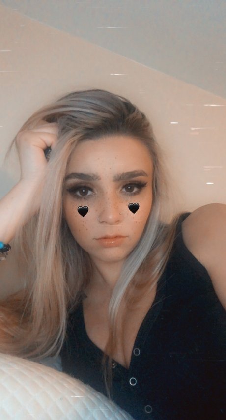 Nacktes geleaktes OnlyFans-Foto von Bridgetttb