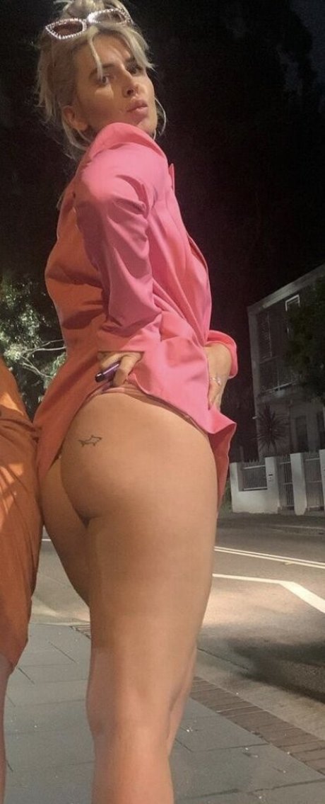 Bella Johnston