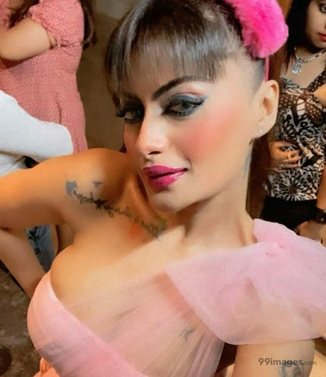 Nacktes geleaktes OnlyFans-Foto von Suhaani Laskar