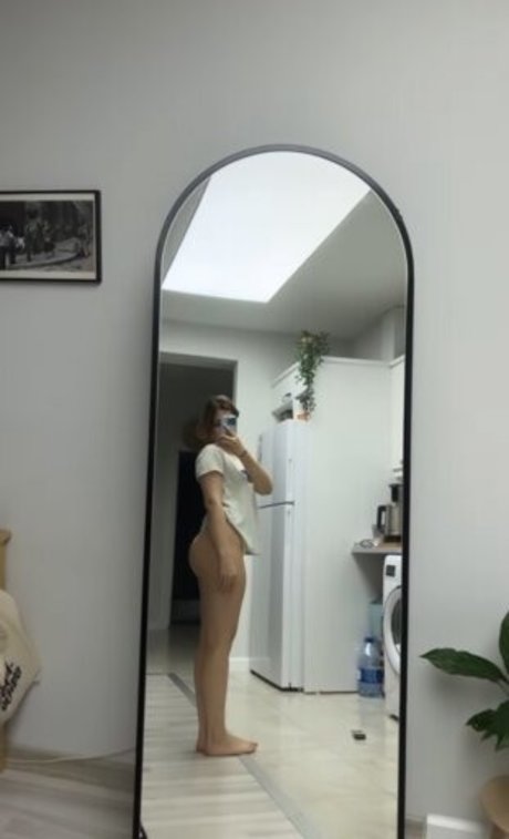 Nacktes geleaktes OnlyFans-Foto von Buseeylmz97