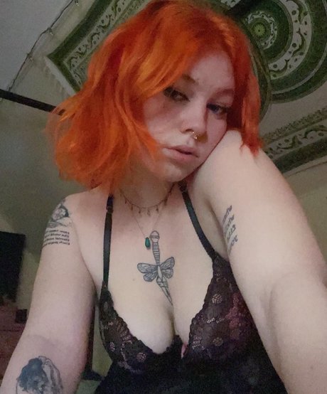 Nacktes geleaktes OnlyFans-Foto von Izzyisdying