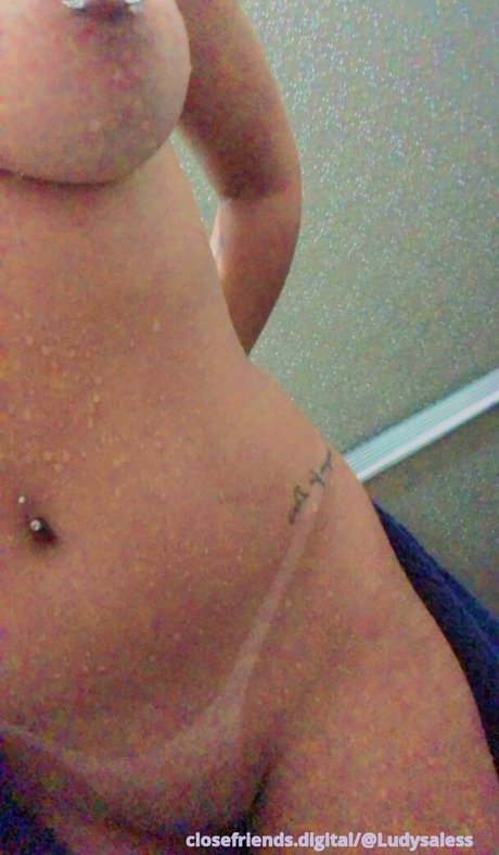 Nacktes geleaktes OnlyFans-Foto von Ludysaless