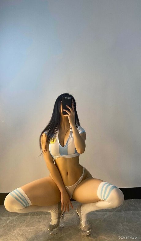 Nacktes geleaktes OnlyFans-Foto von Qiaoniu
