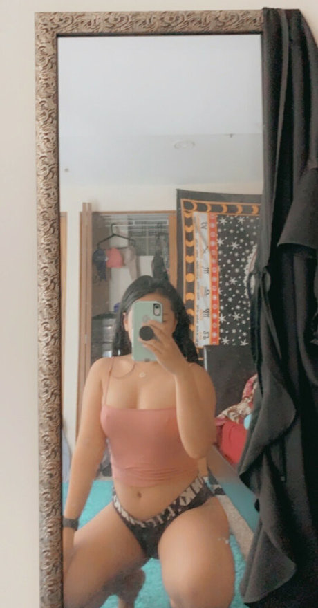 Nacktes geleaktes OnlyFans-Foto von Iszydoesit