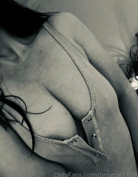 Nacktes geleaktes OnlyFans-Foto von Lawrah Drummond