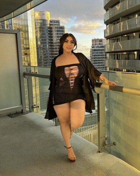 Nacktes geleaktes OnlyFans-Foto von Miss Leira