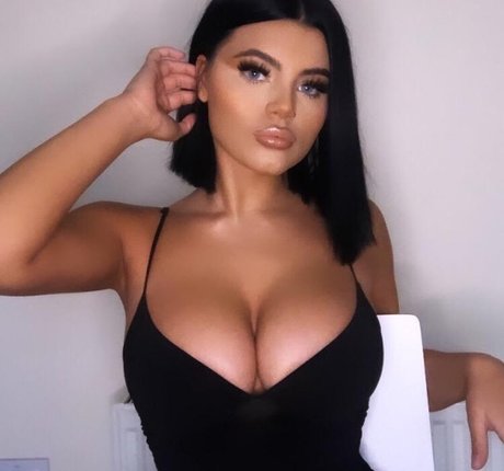 Nacktes geleaktes OnlyFans-Foto von Haylee Pretty
