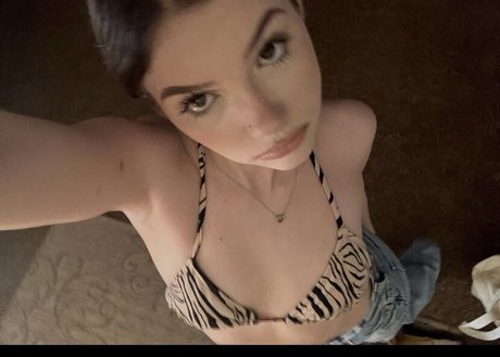 Nacktes geleaktes OnlyFans-Foto von Stunnaabbyy