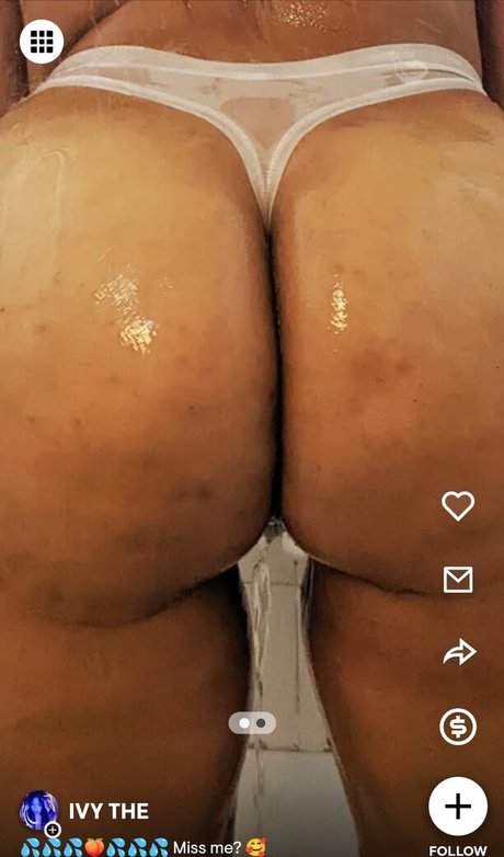 Nacktes geleaktes OnlyFans-Foto von Ivy The Grown Ass Witch