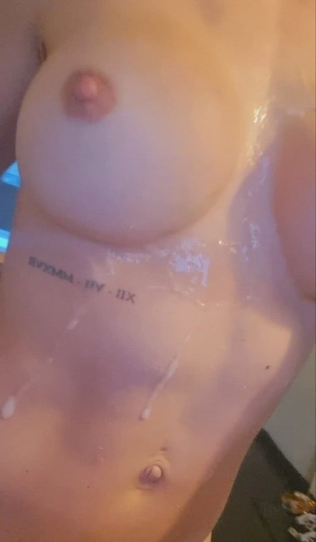 Nacktes geleaktes OnlyFans-Foto von Andrablc65