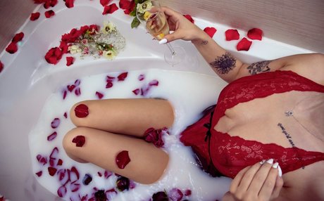 Nacktes geleaktes OnlyFans-Foto von Ameliaadarknes