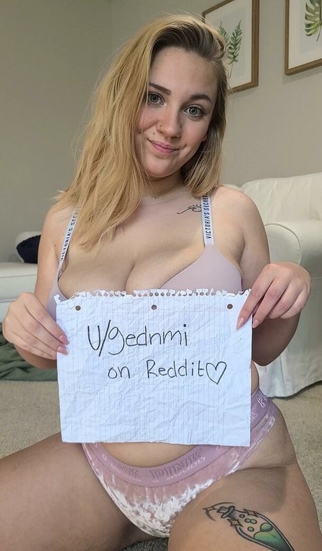 Nacktes geleaktes OnlyFans-Foto von Samanthakittyy