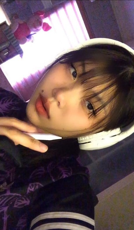 Nacktes geleaktes OnlyFans-Foto von Ying