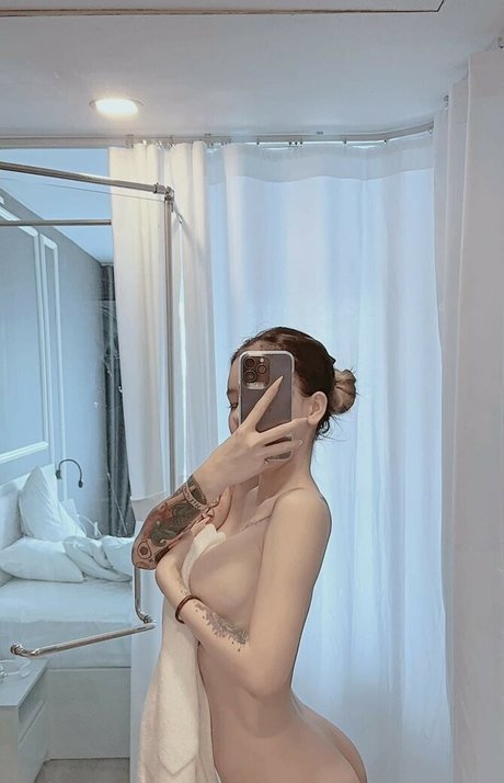 Nacktes geleaktes OnlyFans-Foto von Truong Kha Tran