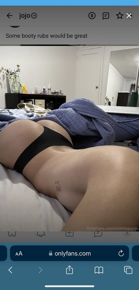 Nacktes geleaktes OnlyFans-Foto von Notmojojojo