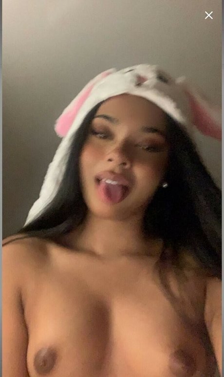 Nacktes geleaktes OnlyFans-Foto von Fahimamiah