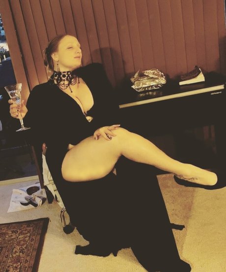 Nacktes geleaktes OnlyFans-Foto von Bordeauxblack