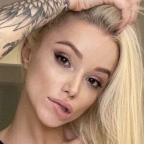 Nacktes geleaktes OnlyFans-Foto von Liza Vdovina