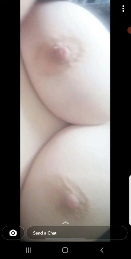 Nacktes geleaktes OnlyFans-Foto von Angharad Gill