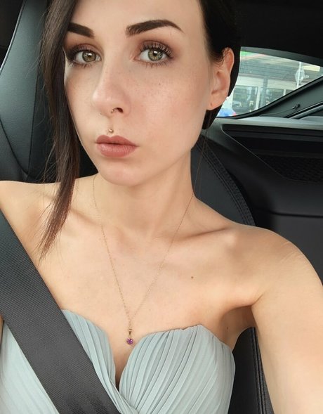Nacktes geleaktes OnlyFans-Foto von Romisu