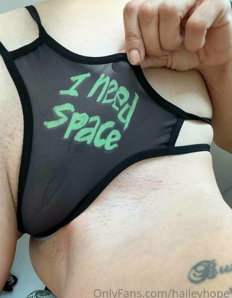 Nacktes geleaktes OnlyFans-Foto von Hailey Hope