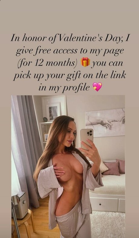 Nacktes geleaktes OnlyFans-Foto von Roxanarocks