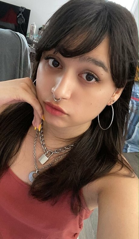 Nacktes geleaktes OnlyFans-Foto von Mutantdoll