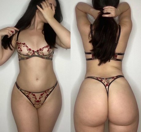 Nacktes geleaktes OnlyFans-Foto von Piapiaxox