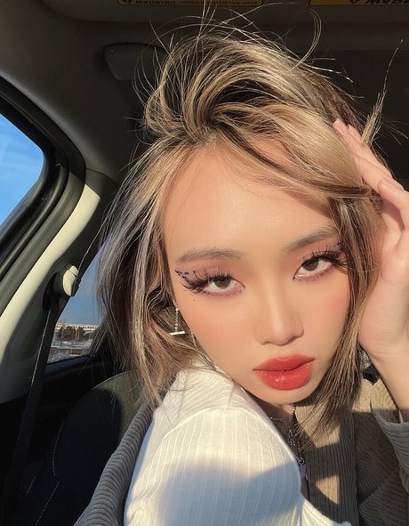 Nacktes geleaktes OnlyFans-Foto von Chaeldot
