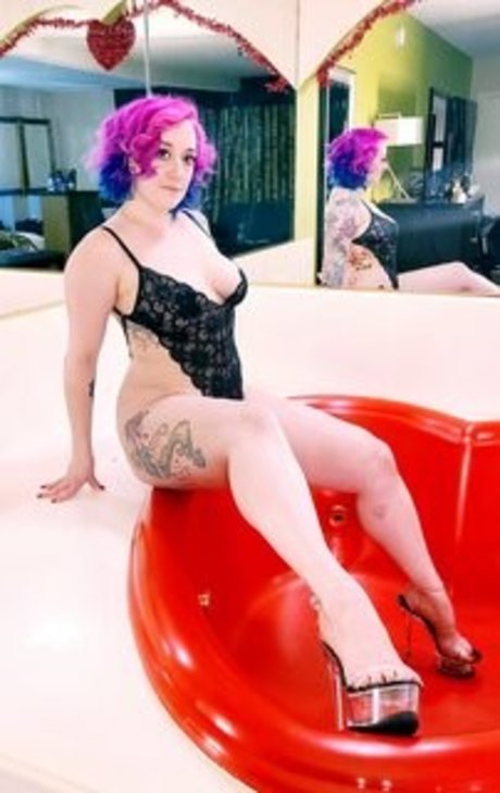 Charlotteaxes