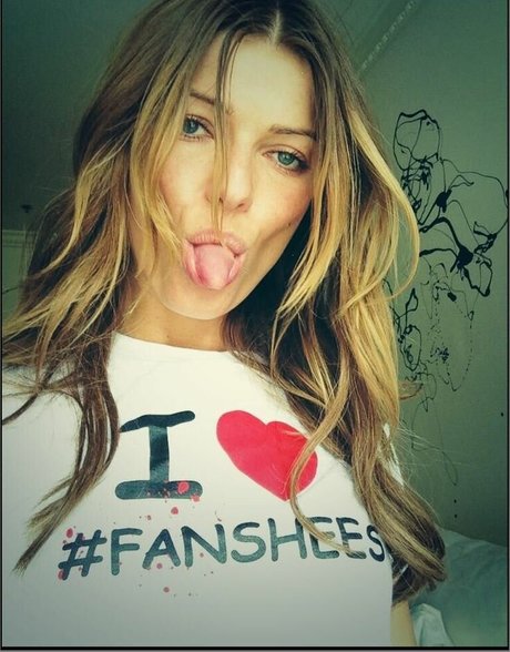 Nacktes geleaktes OnlyFans-Foto von Ivana Milicevic