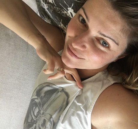 Nacktes geleaktes OnlyFans-Foto von Ivana Milicevic