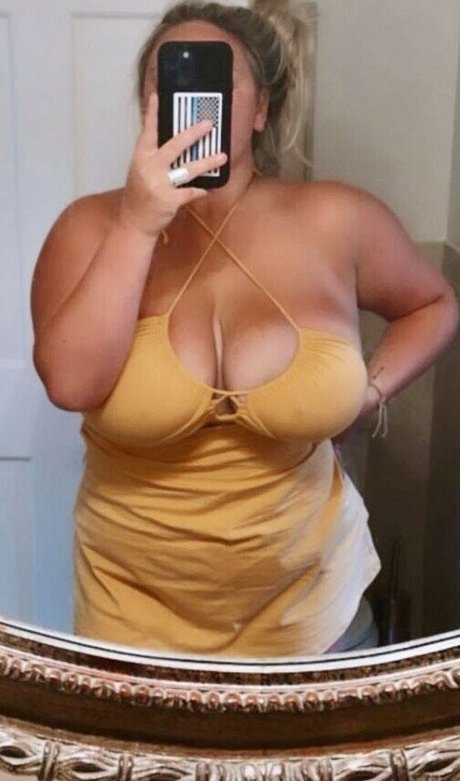 Nacktes geleaktes OnlyFans-Foto von Emma Burzynski