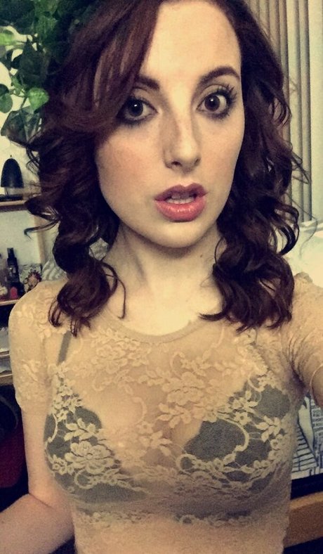 Nacktes geleaktes OnlyFans-Foto von Juliette Goglia