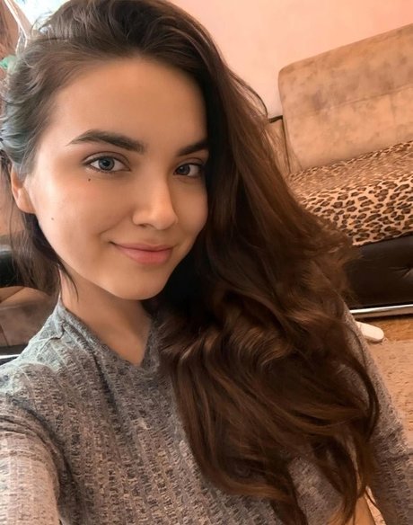 Nacktes geleaktes OnlyFans-Foto von Katusha Kazeeva