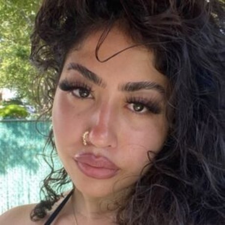Nacktes geleaktes OnlyFans-Foto von Julieazi