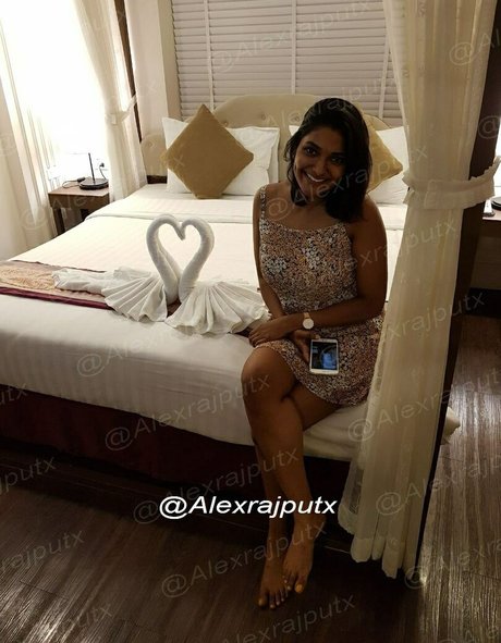 Nacktes geleaktes OnlyFans-Foto von Alexrajputx