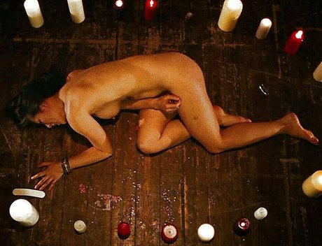 Nacktes geleaktes OnlyFans-Foto von Mylene Jampanoi