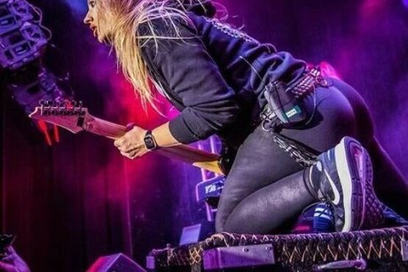 WomenMetal