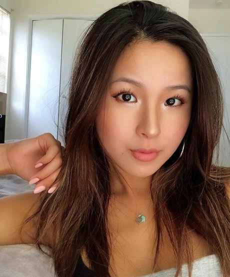 Nacktes geleaktes OnlyFans-Foto von Mimi Furu