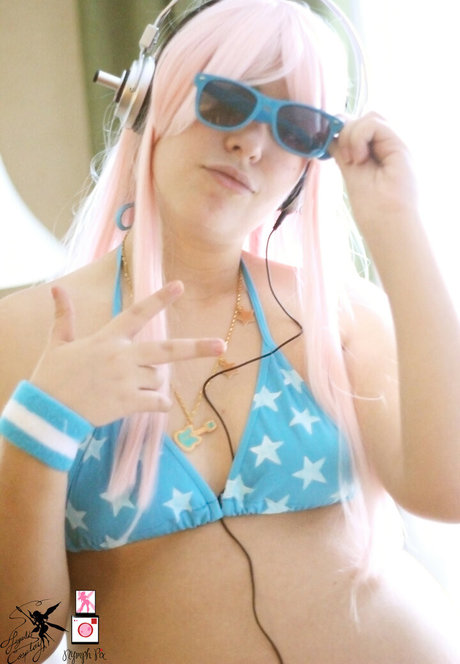 Nacktes geleaktes OnlyFans-Foto von Feywilde Cosplay