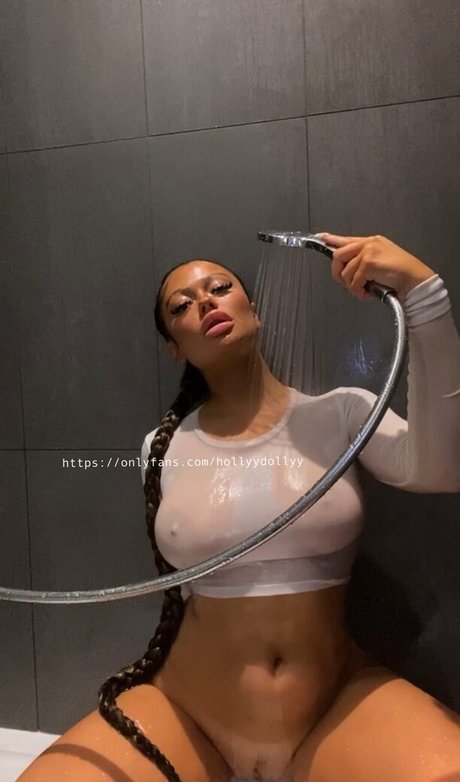 Nacktes geleaktes OnlyFans-Foto von Hollydollyy
