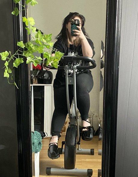 Nacktes geleaktes OnlyFans-Foto von Mistressmeche