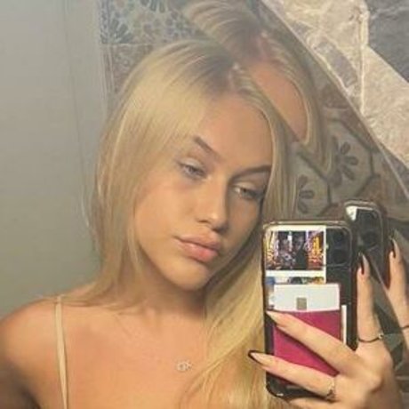 Nacktes geleaktes OnlyFans-Foto von Tindrasmiley